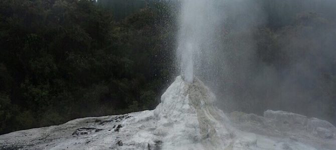 Wai-o-tapu, Tamaki en Huka Falls